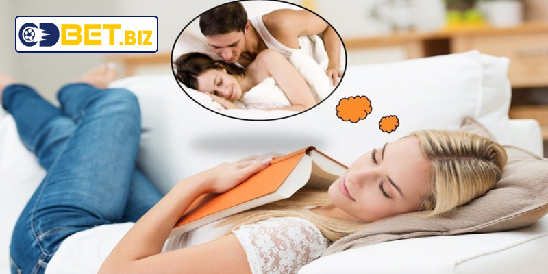 Nằm mơ thấy người yêu cũ tặng quà